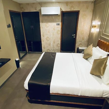 Gulf Hotel Mumbai- The Boutique Hotel Colaba มุมไบ ภายนอก รูปภาพ
