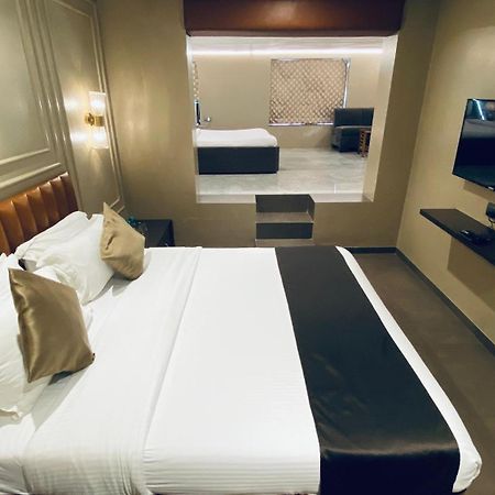 Gulf Hotel Mumbai- The Boutique Hotel Colaba มุมไบ ภายนอก รูปภาพ