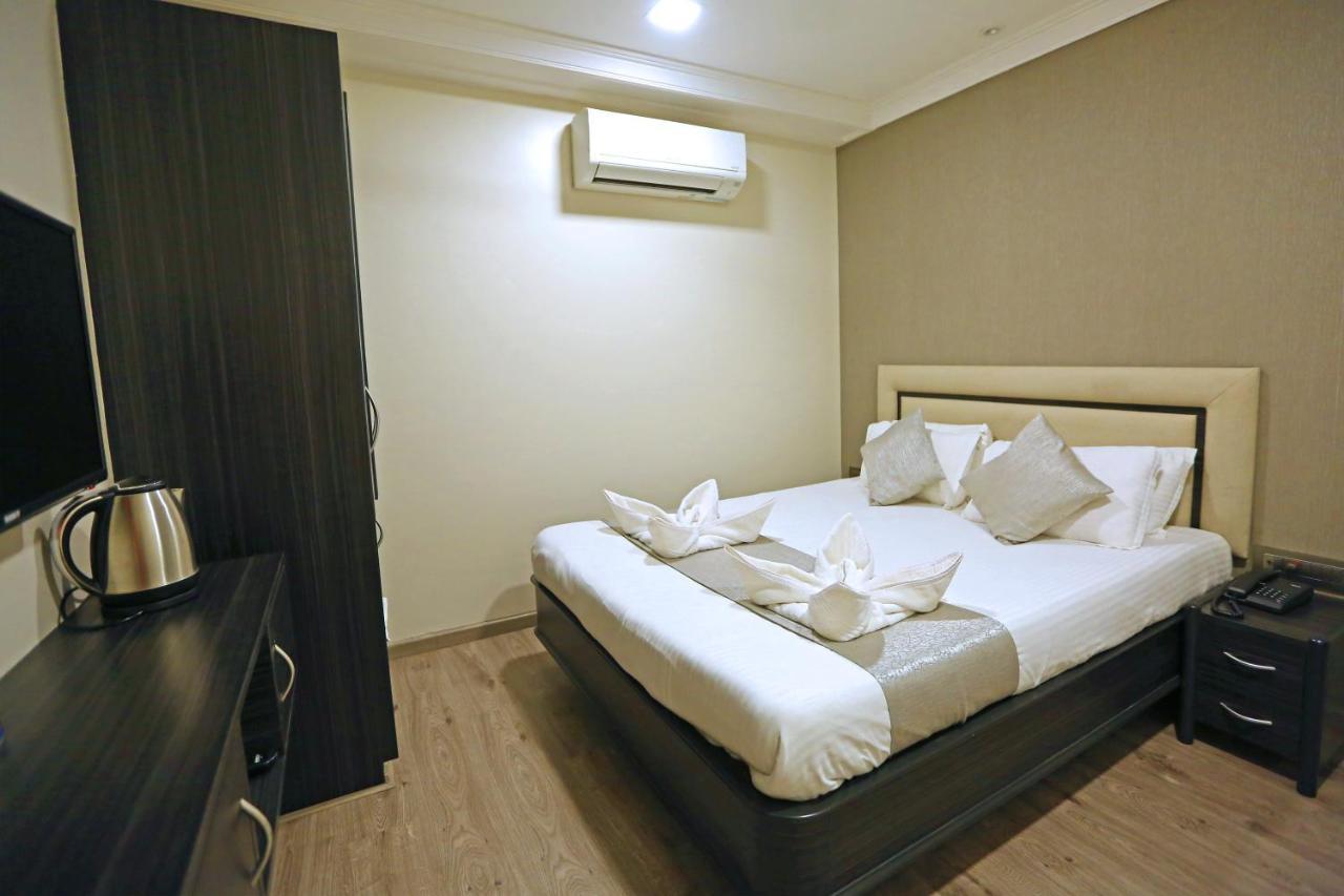 Gulf Hotel Mumbai- The Boutique Hotel Colaba มุมไบ ภายนอก รูปภาพ