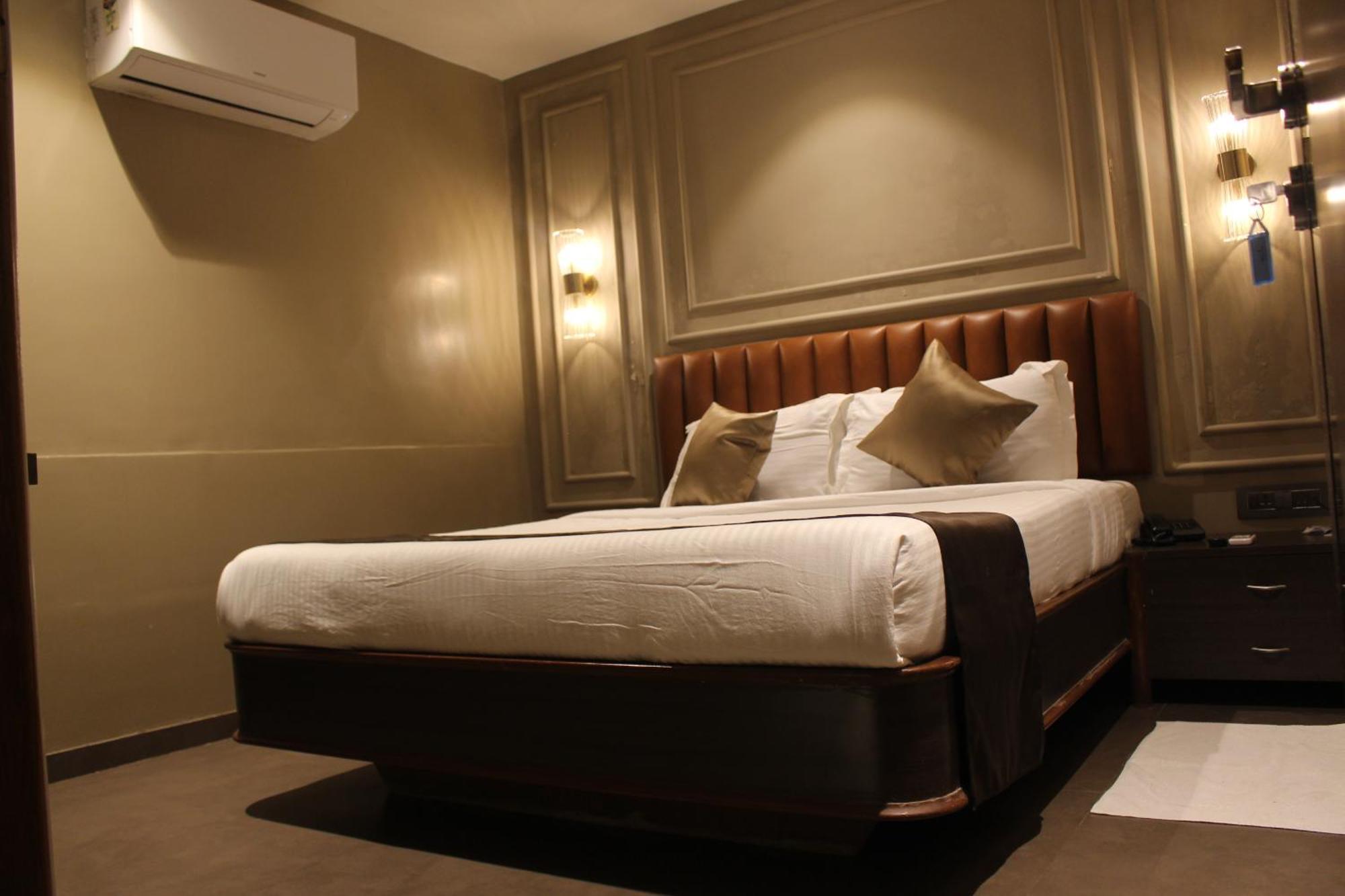 Gulf Hotel Mumbai- The Boutique Hotel Colaba มุมไบ ภายนอก รูปภาพ