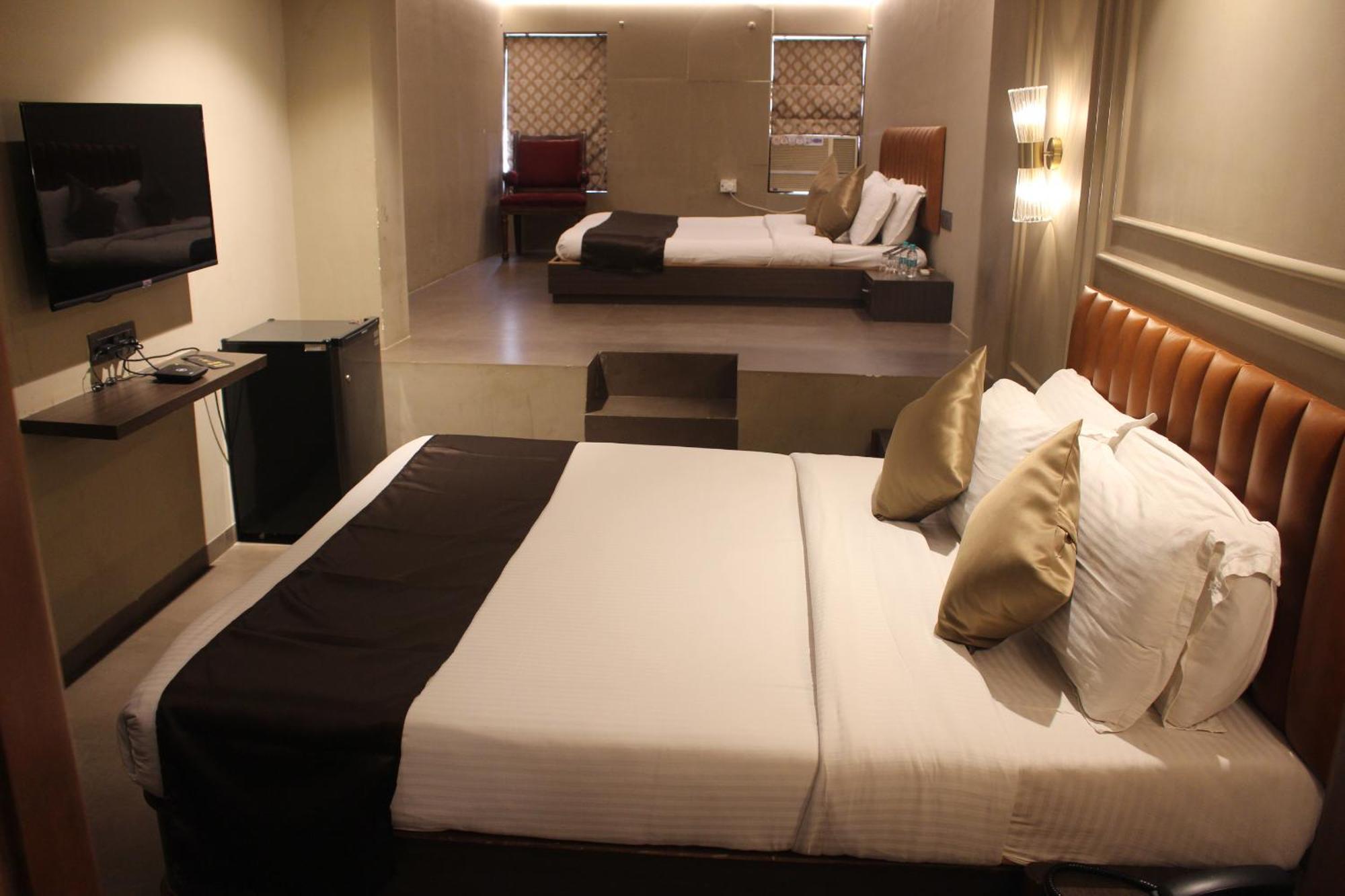 Gulf Hotel Mumbai- The Boutique Hotel Colaba มุมไบ ภายนอก รูปภาพ