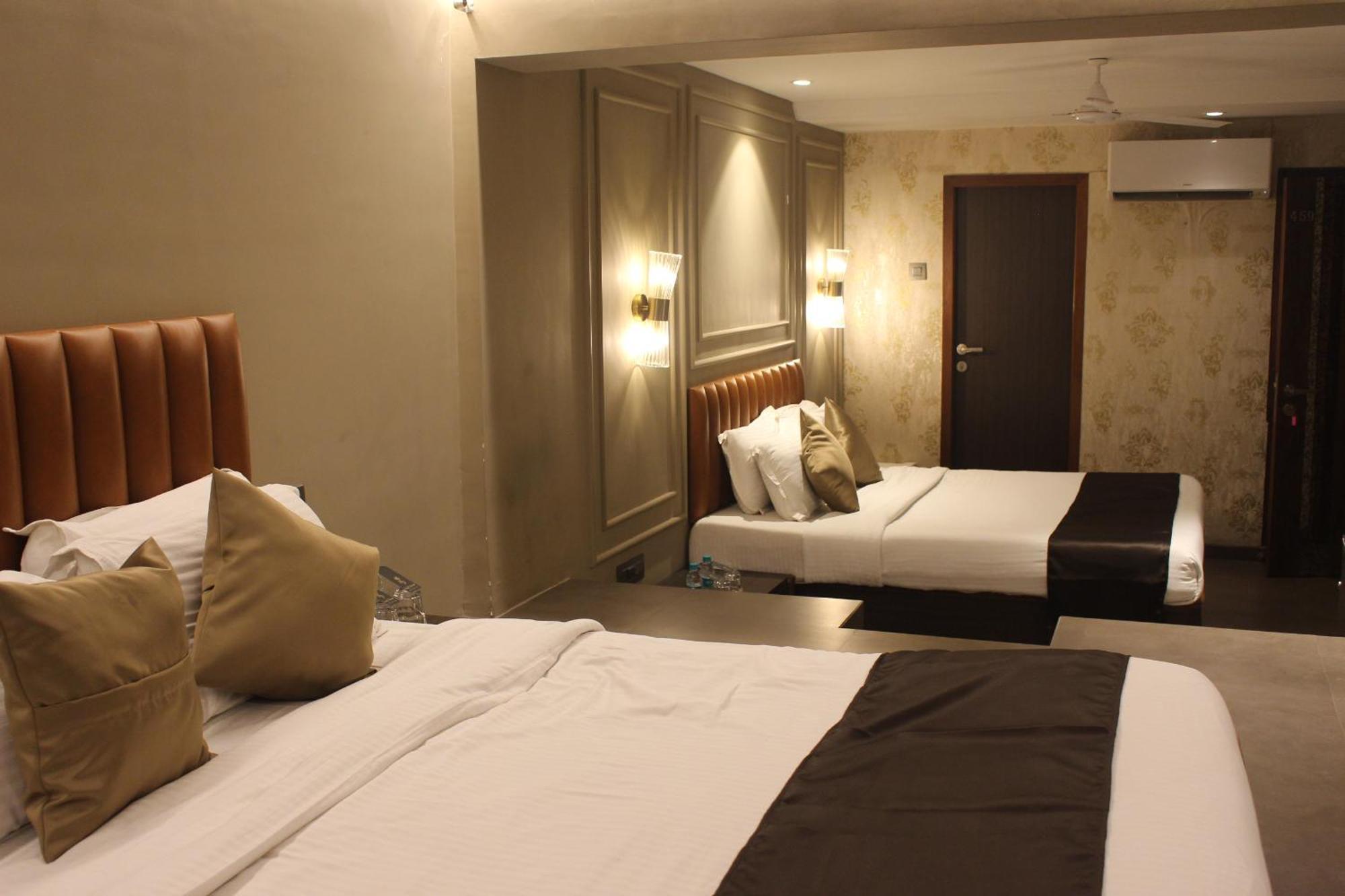 Gulf Hotel Mumbai- The Boutique Hotel Colaba มุมไบ ภายนอก รูปภาพ