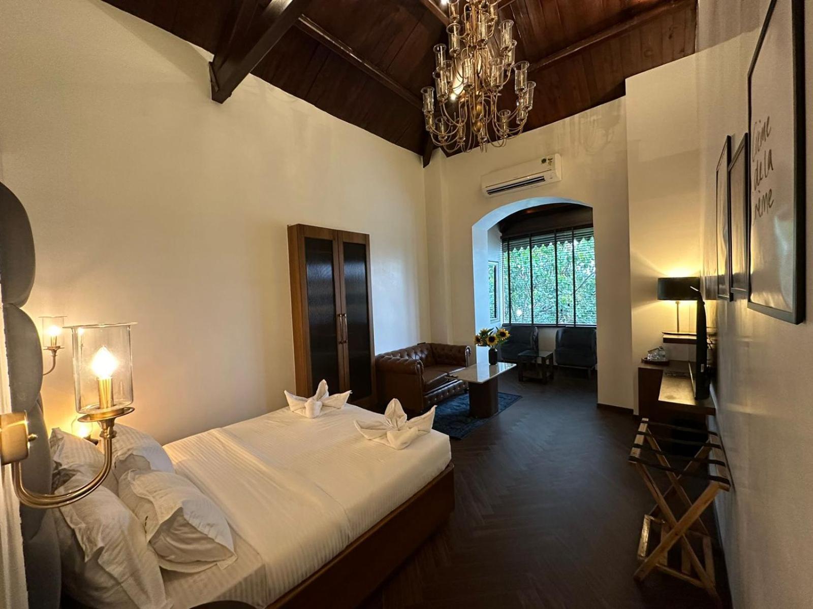 Gulf Hotel Mumbai- The Boutique Hotel Colaba มุมไบ ภายนอก รูปภาพ