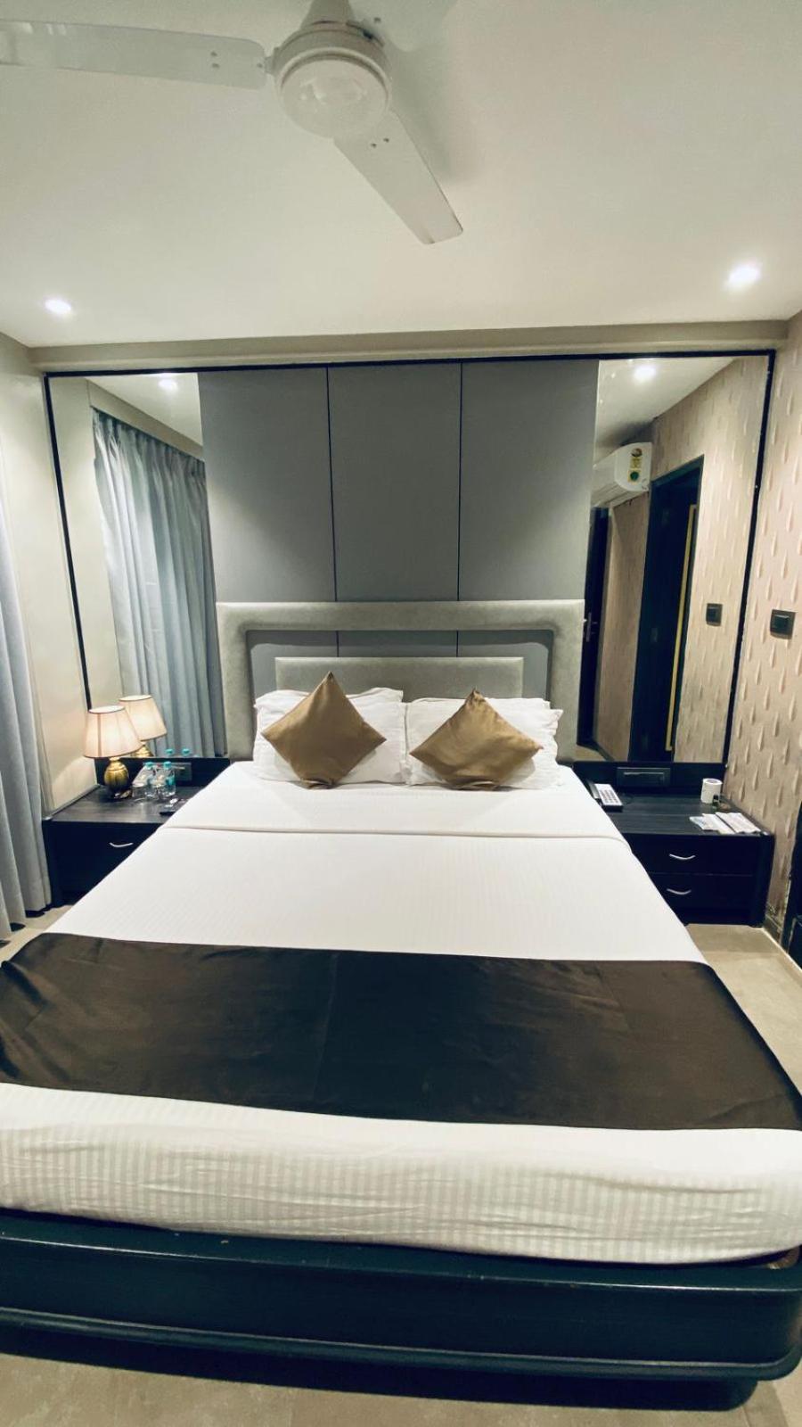 Gulf Hotel Mumbai- The Boutique Hotel Colaba มุมไบ ภายนอก รูปภาพ