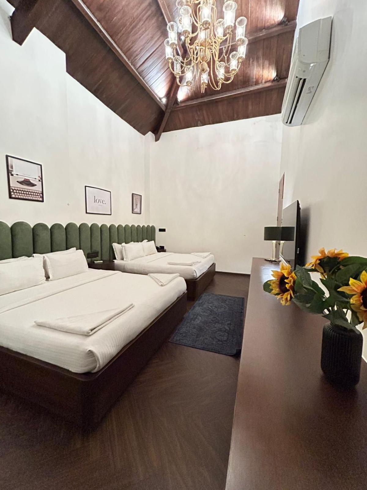 Gulf Hotel Mumbai- The Boutique Hotel Colaba มุมไบ ภายนอก รูปภาพ