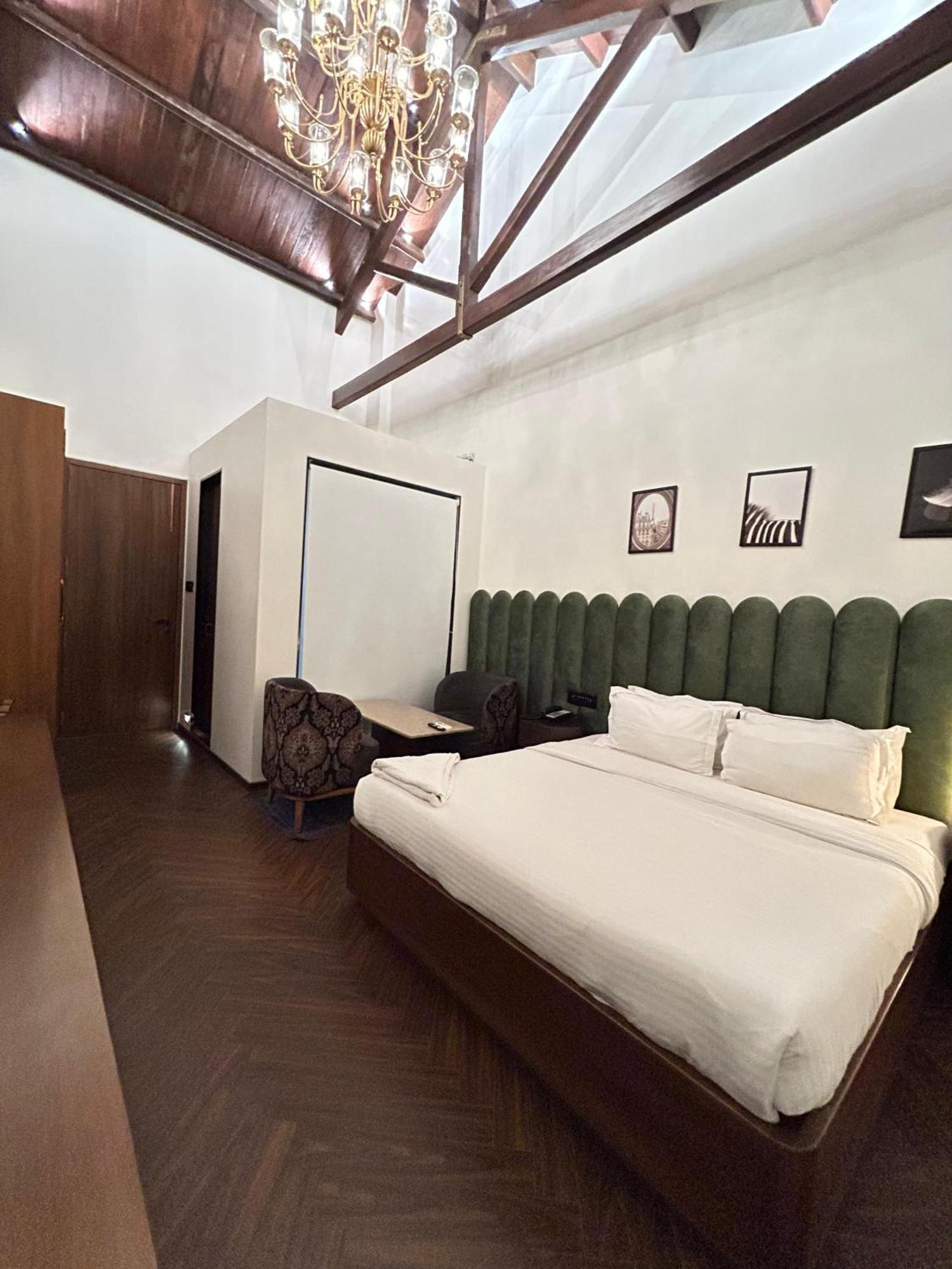 Gulf Hotel Mumbai- The Boutique Hotel Colaba มุมไบ ภายนอก รูปภาพ