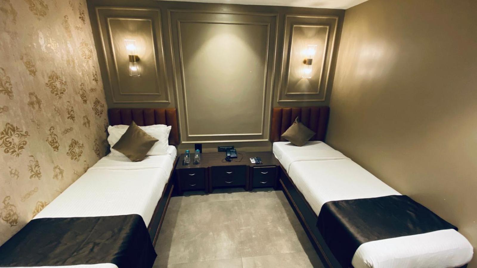 Gulf Hotel Mumbai- The Boutique Hotel Colaba มุมไบ ภายนอก รูปภาพ