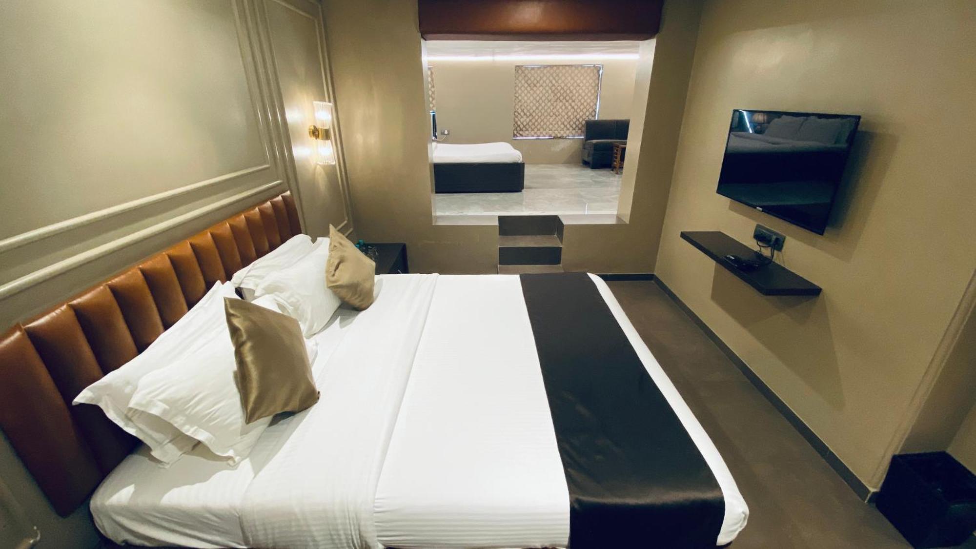 Gulf Hotel Mumbai- The Boutique Hotel Colaba มุมไบ ภายนอก รูปภาพ