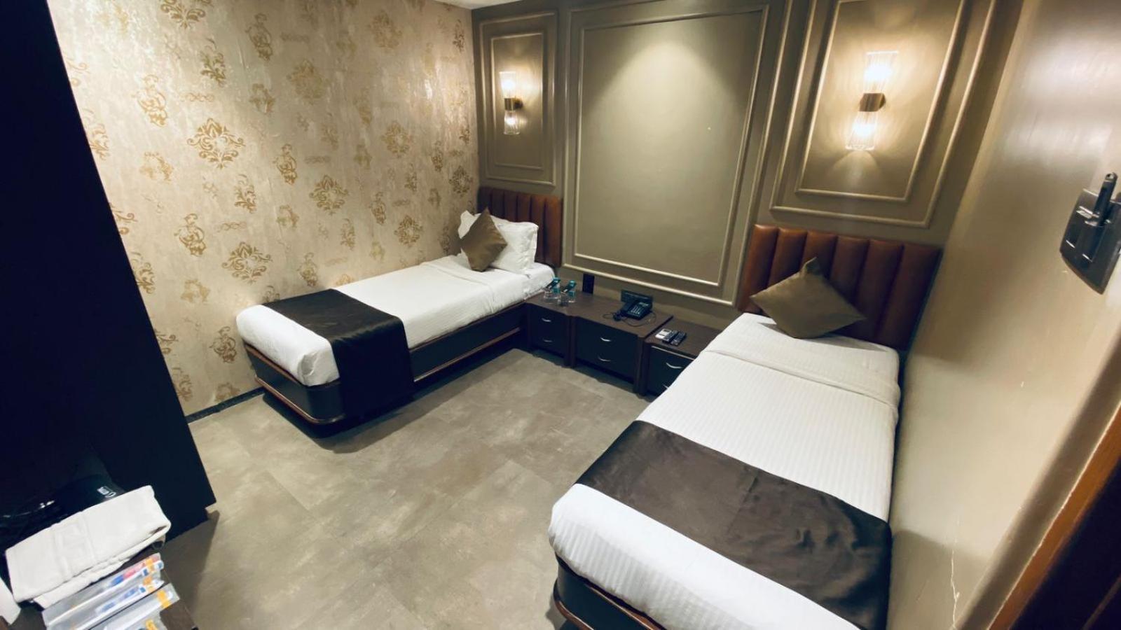 Gulf Hotel Mumbai- The Boutique Hotel Colaba มุมไบ ภายนอก รูปภาพ