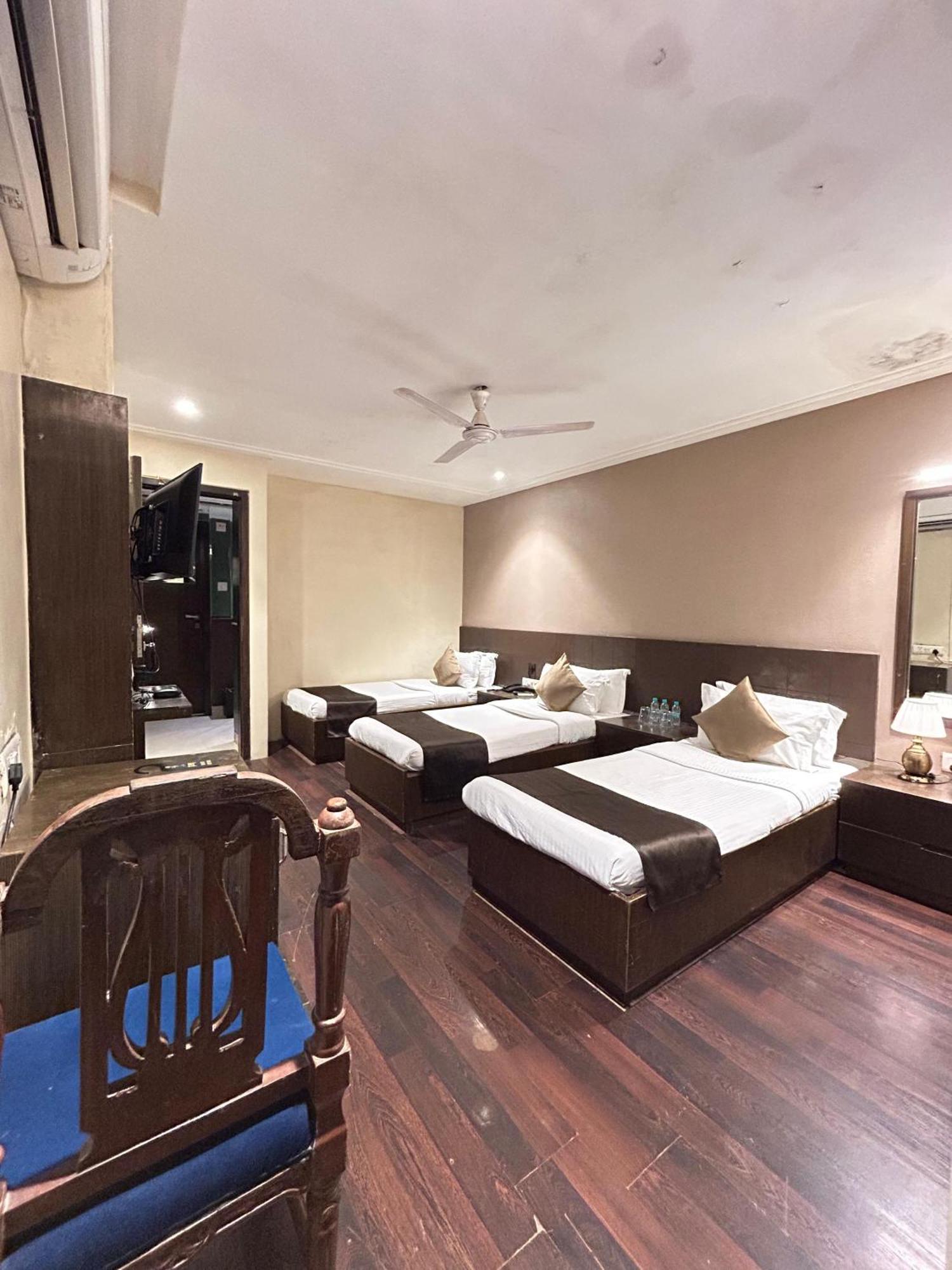 Gulf Hotel Mumbai- The Boutique Hotel Colaba มุมไบ ภายนอก รูปภาพ