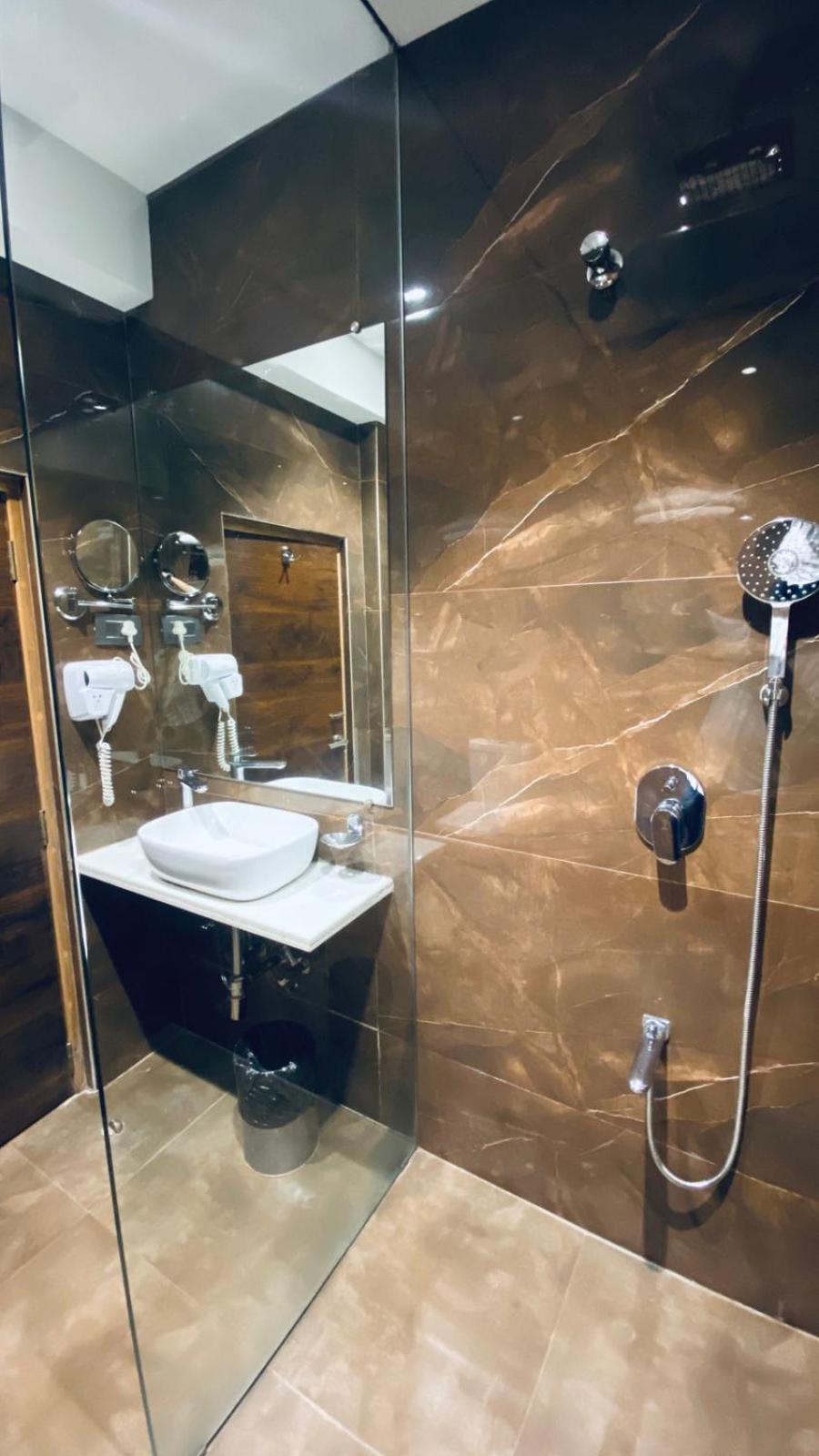 Gulf Hotel Mumbai- The Boutique Hotel Colaba มุมไบ ภายนอก รูปภาพ